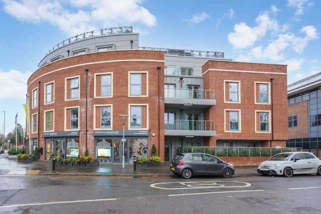 Thumbnail Flat to rent in Landmark Court, 30 Queens Road, Weybridge, Surrey
