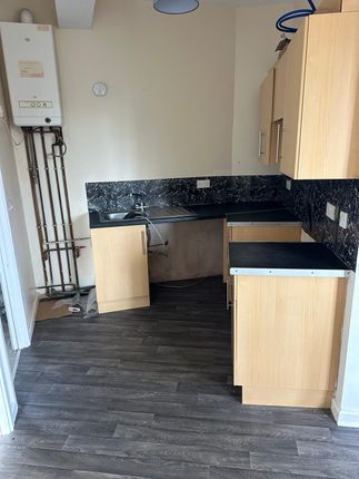 98c, Claypit Lane, Rotherham photo 3