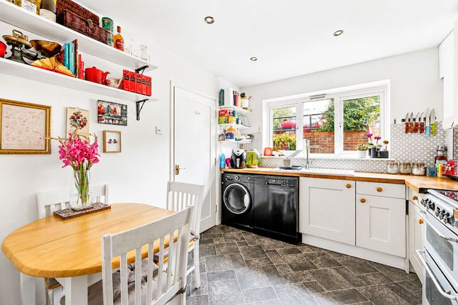 12, Newells Close, Brighton photo 3