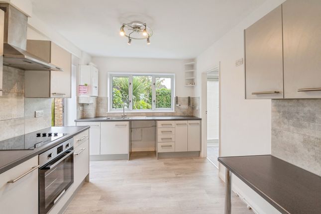 345, Little Wakering Road, Southend-on-Sea photo 4