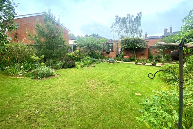 Gainsborough Lodge,, Bishops Hill, Suffolk photo 3