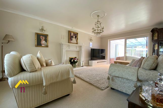 Detached bungalow for sale in South End, Thorne, Doncaster