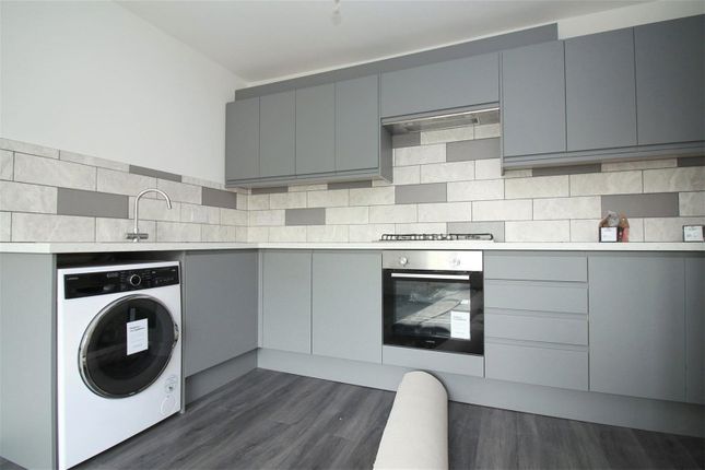 Flat for sale in Crabtree Lane, Lancing, West Sussex
