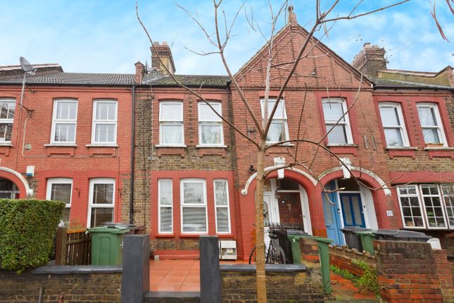 Flat for sale in Perth Road, London