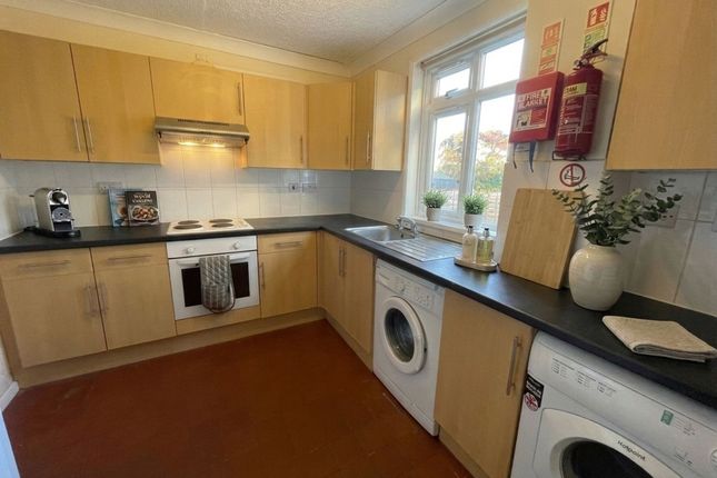 3 Langton Close, Norwich photo 3
