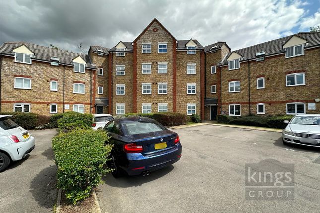 Flat for sale in Victoria Gate, Church Langley, Harlow