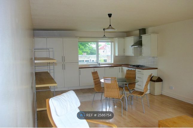 Open Plan Living/Dining/Kitchen