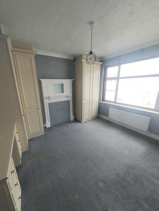 Terraced house to rent in Silverleigh Road, Thornton Heath