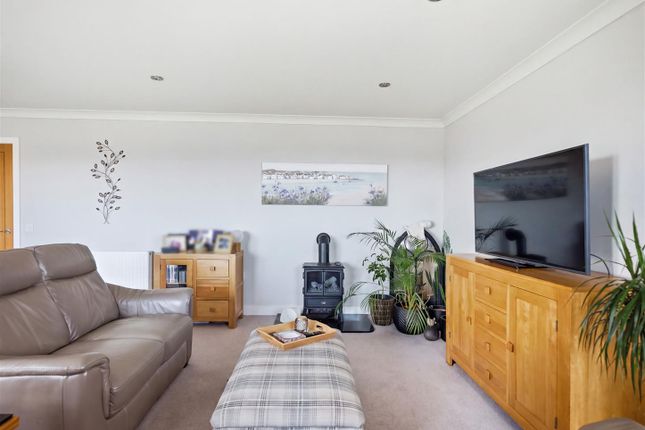 Flat 13, 411a, Lymington Road, Christchurch photo 3