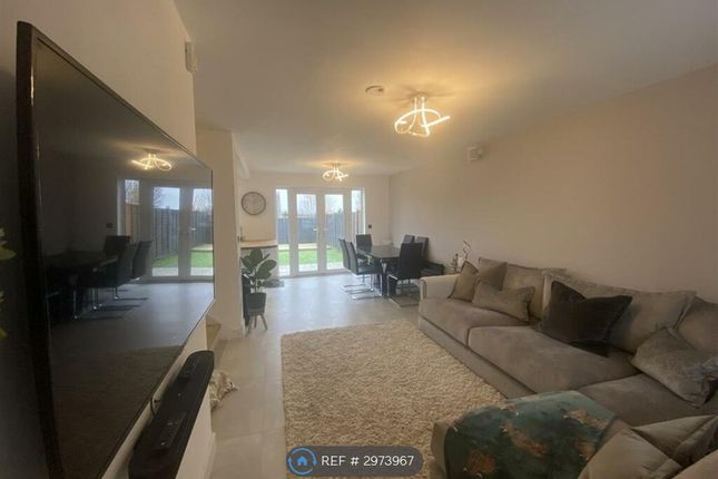 Adber Close, Yeovil photo 2