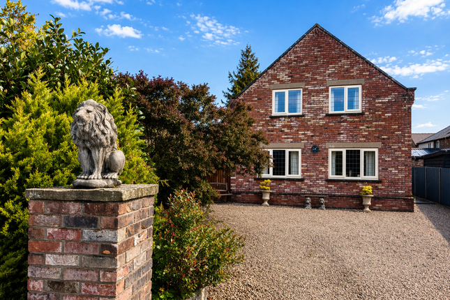 The Oaks, Chirk Road, Gobowen photo 4