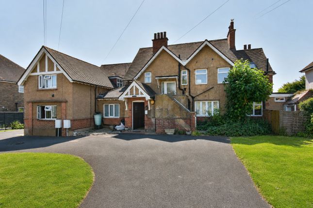 1, Cooden Drive, Bexhill-on-Sea photo 4