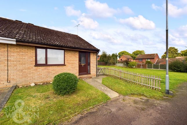 Semi-detached bungalow for sale in Warren View, Loddon, Norwich