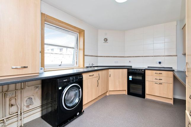 2, Overton Court, Kirkcaldy photo 4