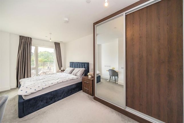 24, Valley Road, London photo 3