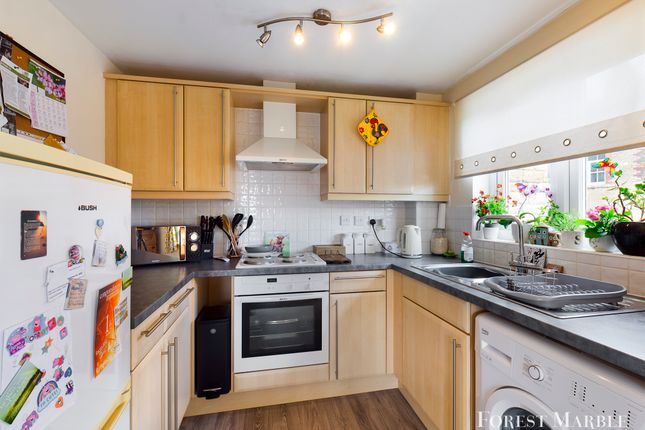 Flat for sale in Harris Close, Frome