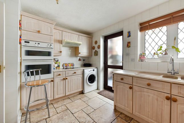 1, Westerley Gardens, Chichester photo 3
