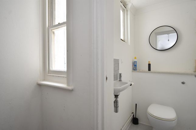 Flat for sale in South Terrace, Hastings