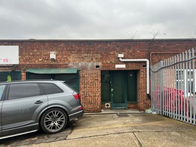 Thumbnail Industrial to let in 3 Elbourne Trading Estate, Crabtree Manorway South, Belvedere, Kent