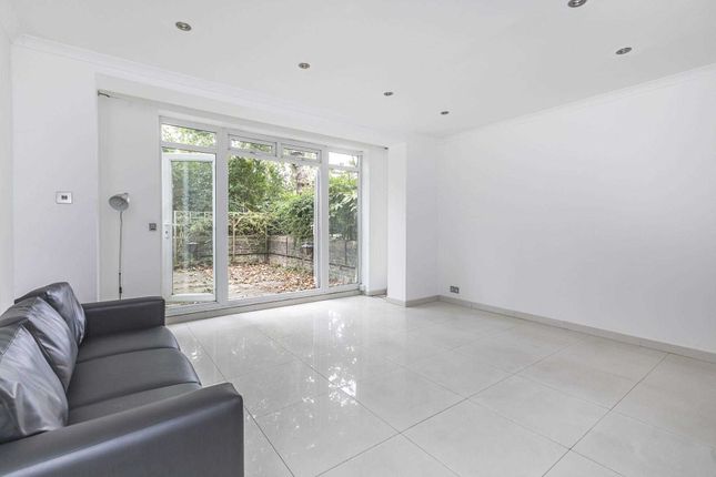 Property for sale in Telford Terrace, London