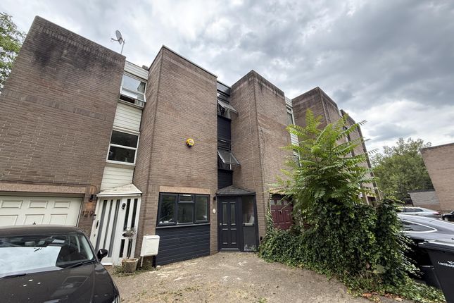 128, Coburg Crescent, London photo 2