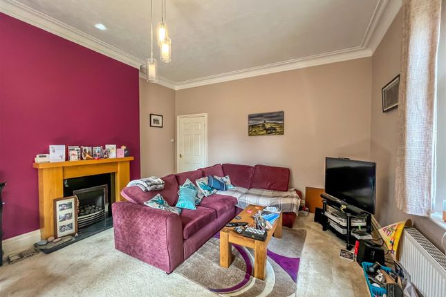 Flat 2 Cranbrook, 38 St Johns Road, Buxton photo 4