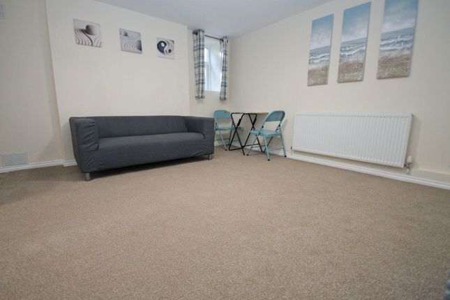 Flat 5, 2 Carlton Road, Bournemouth photo 4