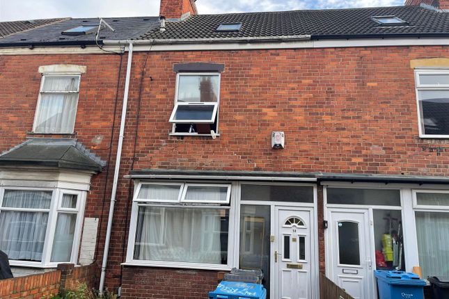Terraced house for sale in Myrtle Avenue, Williamson Street, Hull