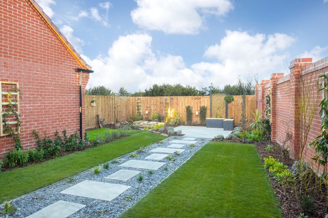 H877165, Gaston End, East Bergholt photo 4