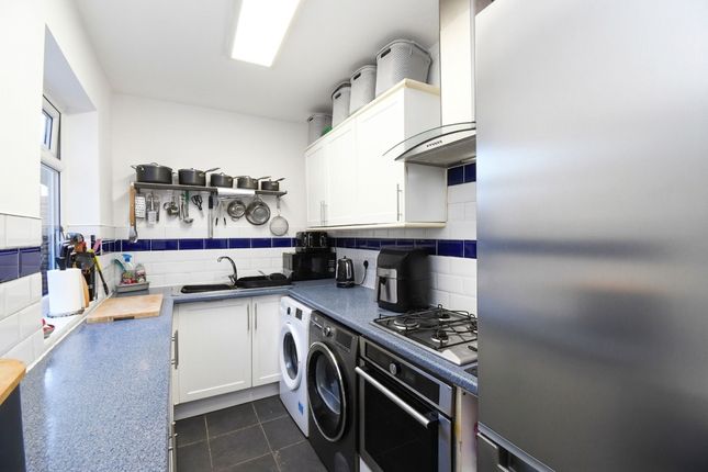 4 Kingsford Street, Salford photo 4