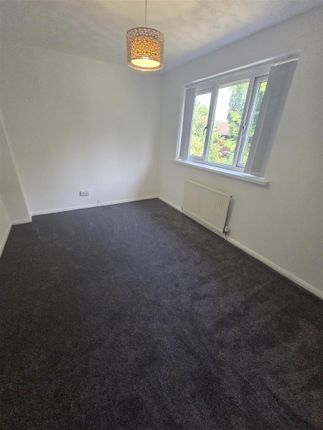39, Walsh Grove, Birmingham photo 4