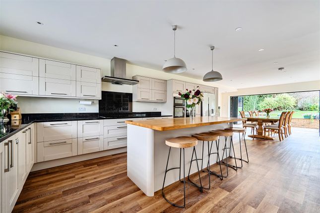 32, Shepherds way, Liphook photo 3