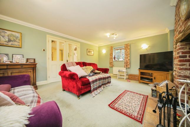 3, Glebe Meadows, Woodbridge photo 4