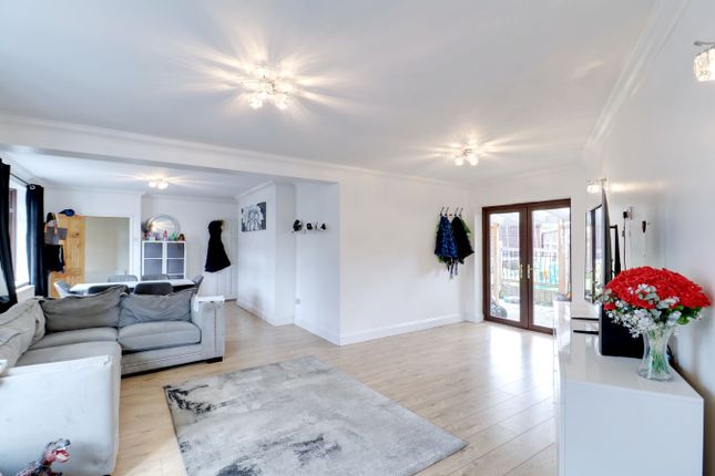 85, Fullarton Crescent, South Ockendon photo 4