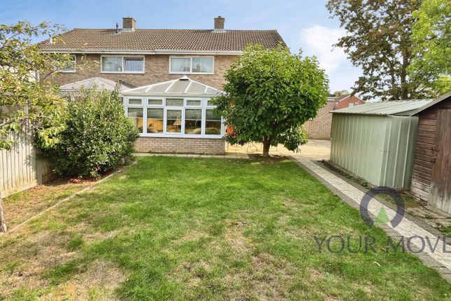 28, Windrush Avenue, Bedfordshire photo 3