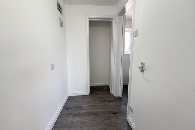 6, Repton Close, Luton photo 5