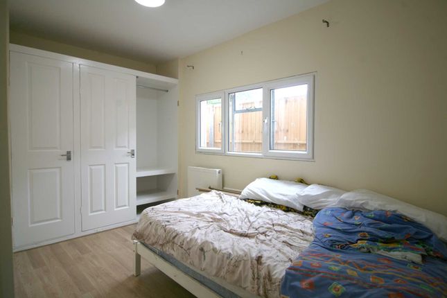 175d, Wallwood Road, London photo 4