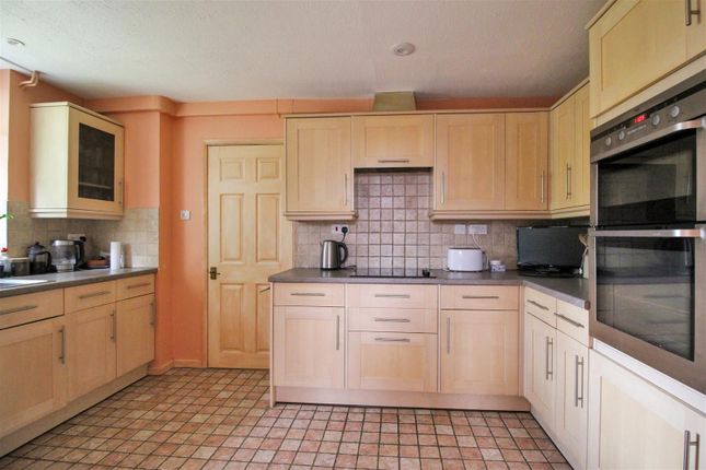 115, Gatley Avenue, West Ewell photo 4