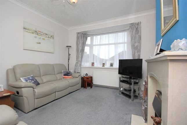 102, St. Margarets Avenue, Rushden photo 4