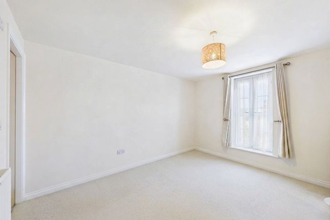 Flat Flat 2, 1, Hallam Fields Road, Leicester photo 4