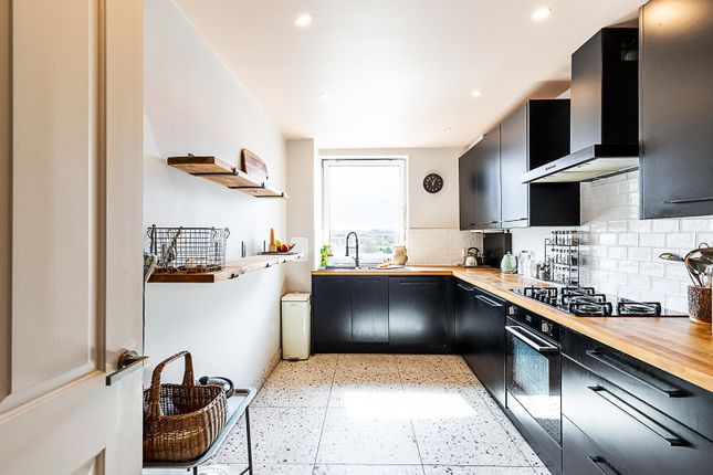 Flat 68, QIG, Kensal Road, 302, London photo 5