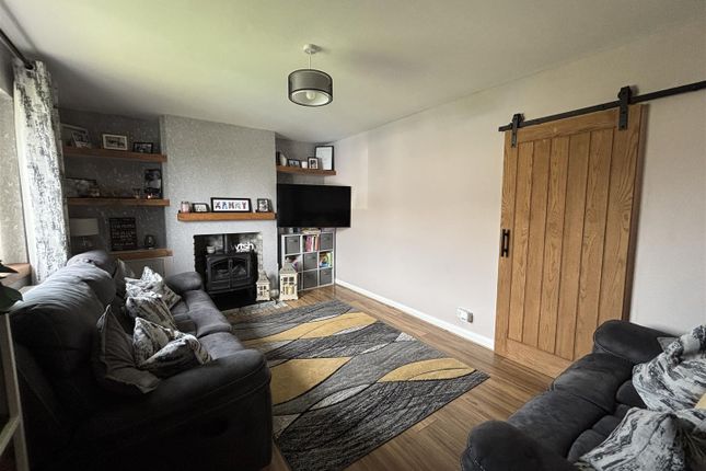 27, Martin Road, Llanelli photo 3