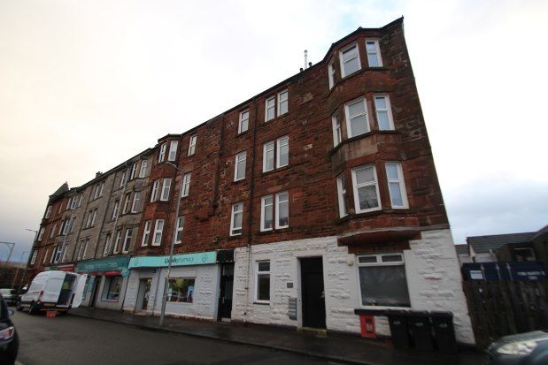 Thumbnail Flat to rent in 21 Station Road, Dumbarton