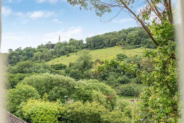 Hazledene, London Road, Stroud photo 2