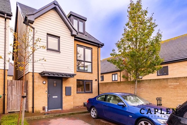 Thumbnail Detached house for sale in Becket Close, Woodford Green