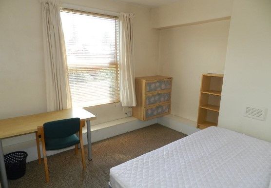 Terraced house to rent in Haddon Place, Leeds