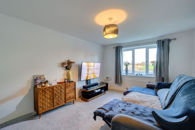 38, Cowpasture Drive, Felixstowe photo 3