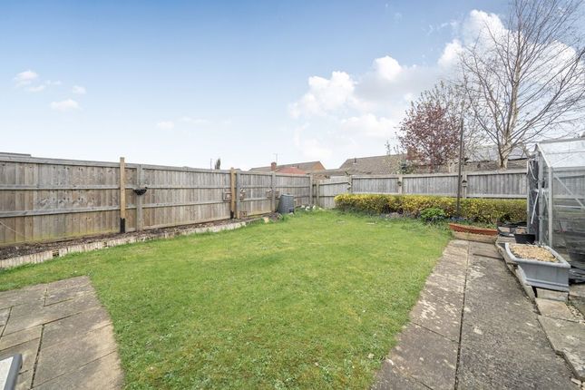 18, Medina Way Stratton St Margaret, Stratton St Margaret photo 2