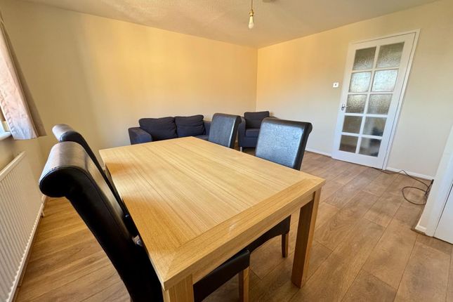 40, Pempath Place, Wembley photo 4