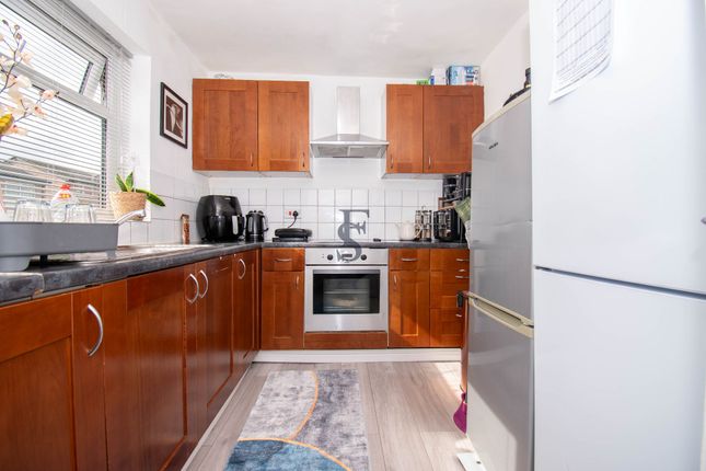 17 Hotoft Road, Leicester photo 2